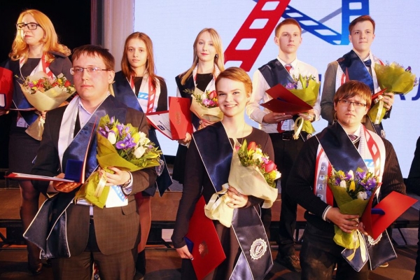 Церемония чествования лауреатов Премии Законодательной Думы Томской области для молодых ученых и юных дарований в 2017 году
