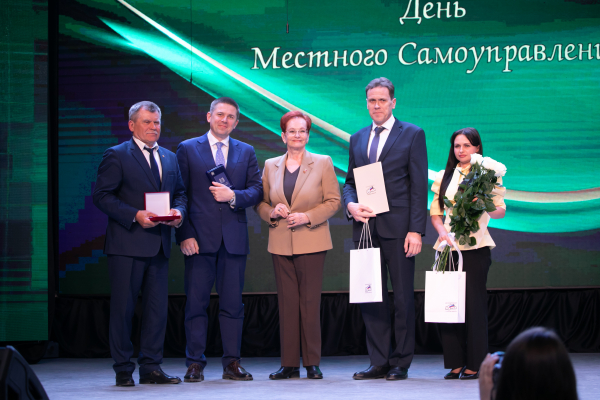 Изображение к новости 'В Асине чествовали работников органов местного самоуправления'. 