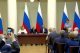 Изображение к новости 'Предложения законодателей поддержал Президент (ВИДЕО)'. фото: kremlin.ru