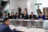 Изображение к новости 'Депутаты ХМАО работают в Томске'. 